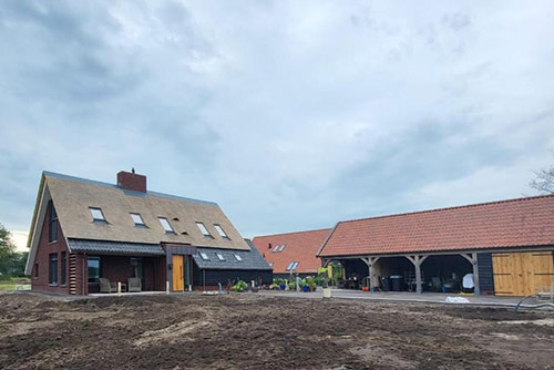 Nieuwbouw vrijstaande woning en nieuwe eiken kapschuur, Klarenbeek